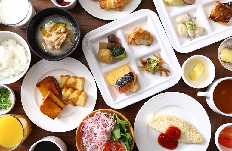 施設　食事　イメージ