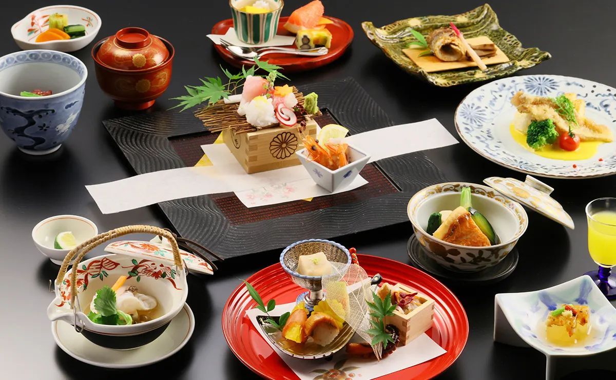 施設　食事　イメージ