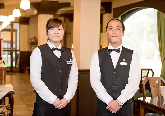 レストラン会場の服装のイメージ