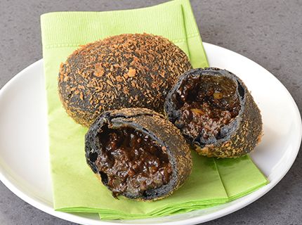 黒カレーパン