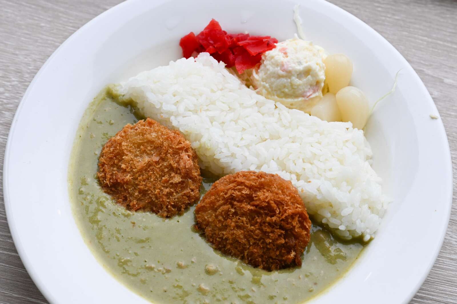 「黒部ダムカレー」は全国的にも有名なご当地グルメです！