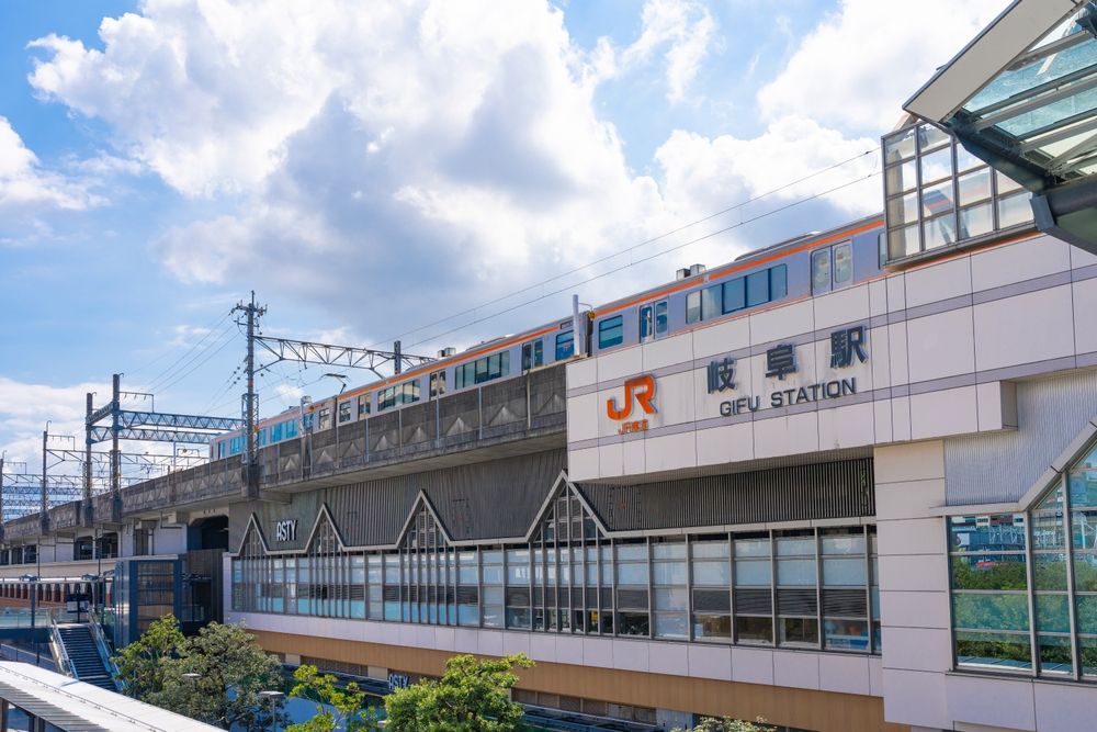 岐阜駅から徒歩8分の立地です！