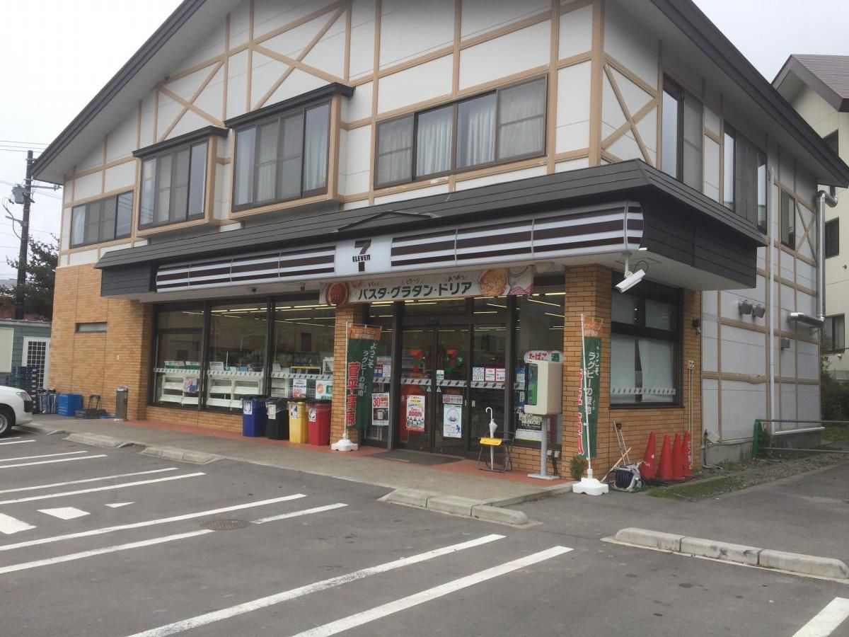 車で5分程で最寄りのコンビニへアクセス可能です。