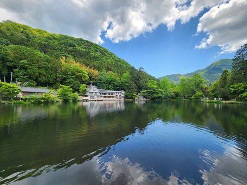 金鱗湖