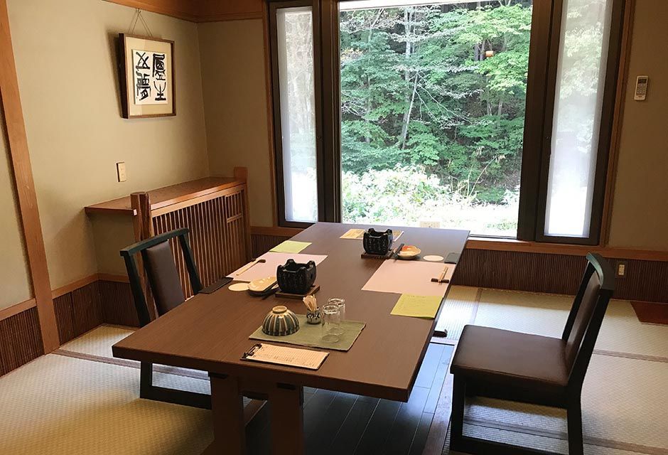 宿泊者様の食事処の一例
