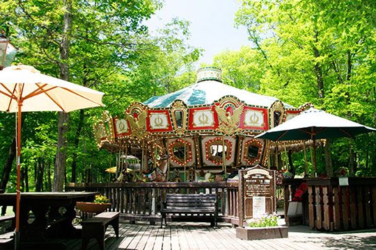 メリーゴーランドがあるカフェ♪