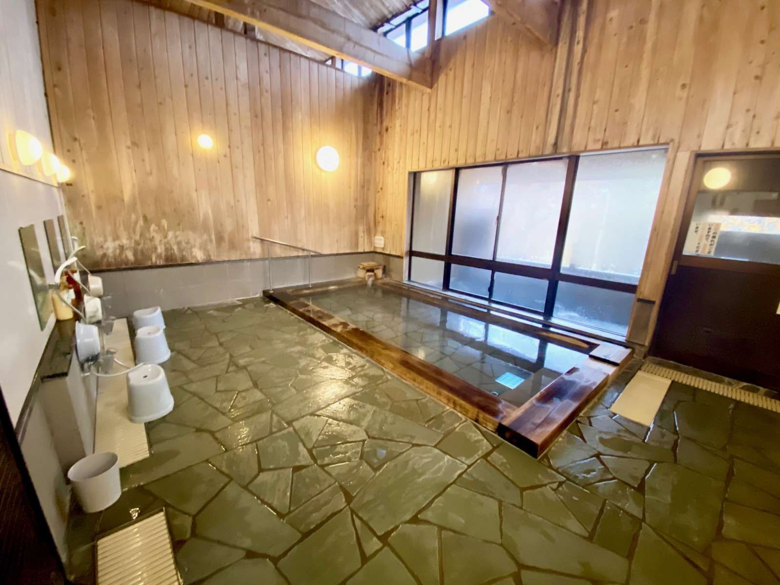 白樺の湯　入浴無料