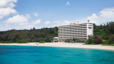 ホテル外観　目の前は海です！！