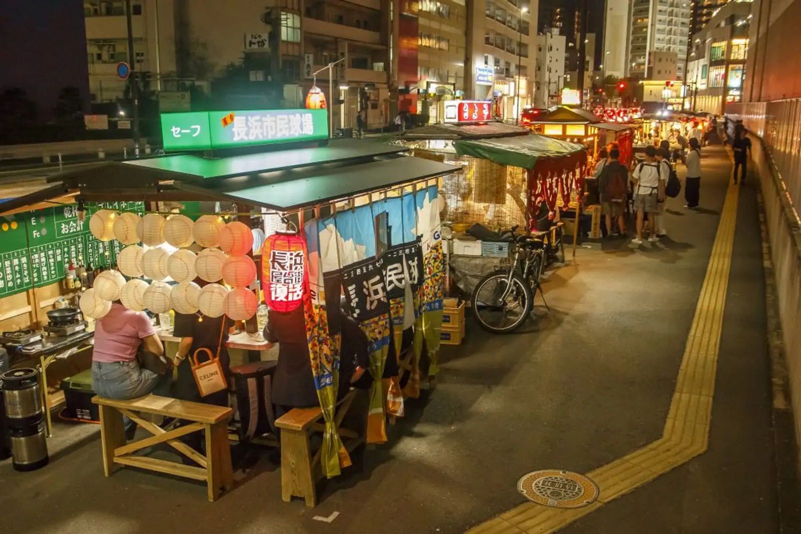 屋台も楽しめますよ～