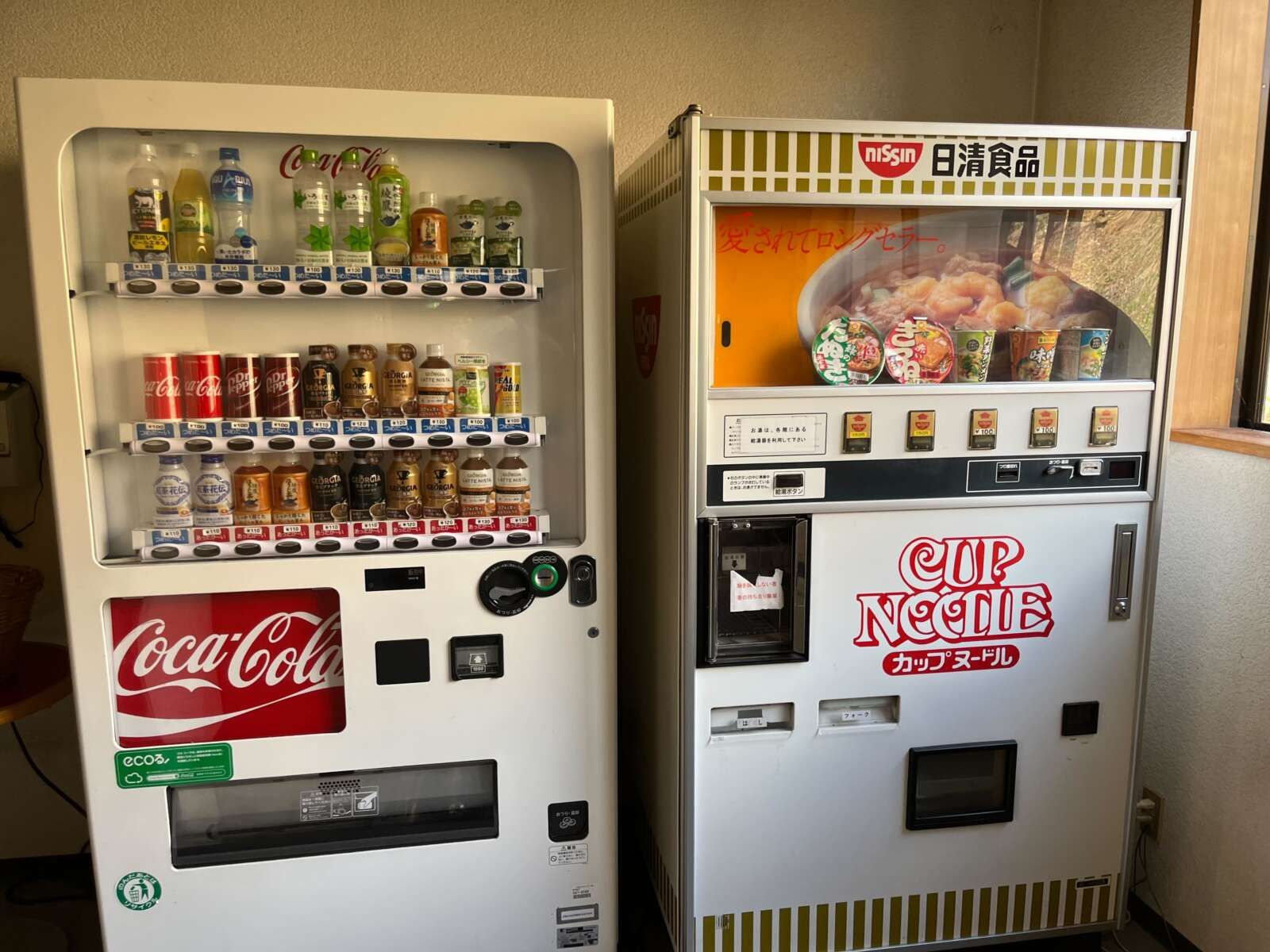 寮内には自販機があるので生活環境も◎