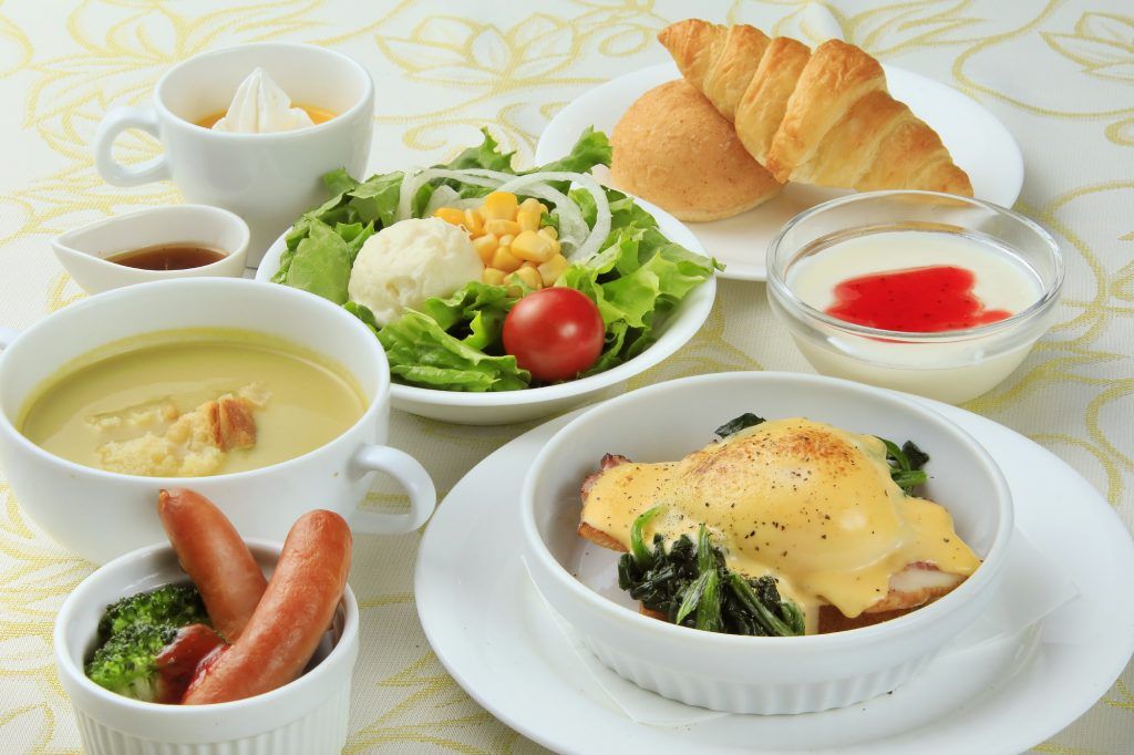 朝食はバイキングです！