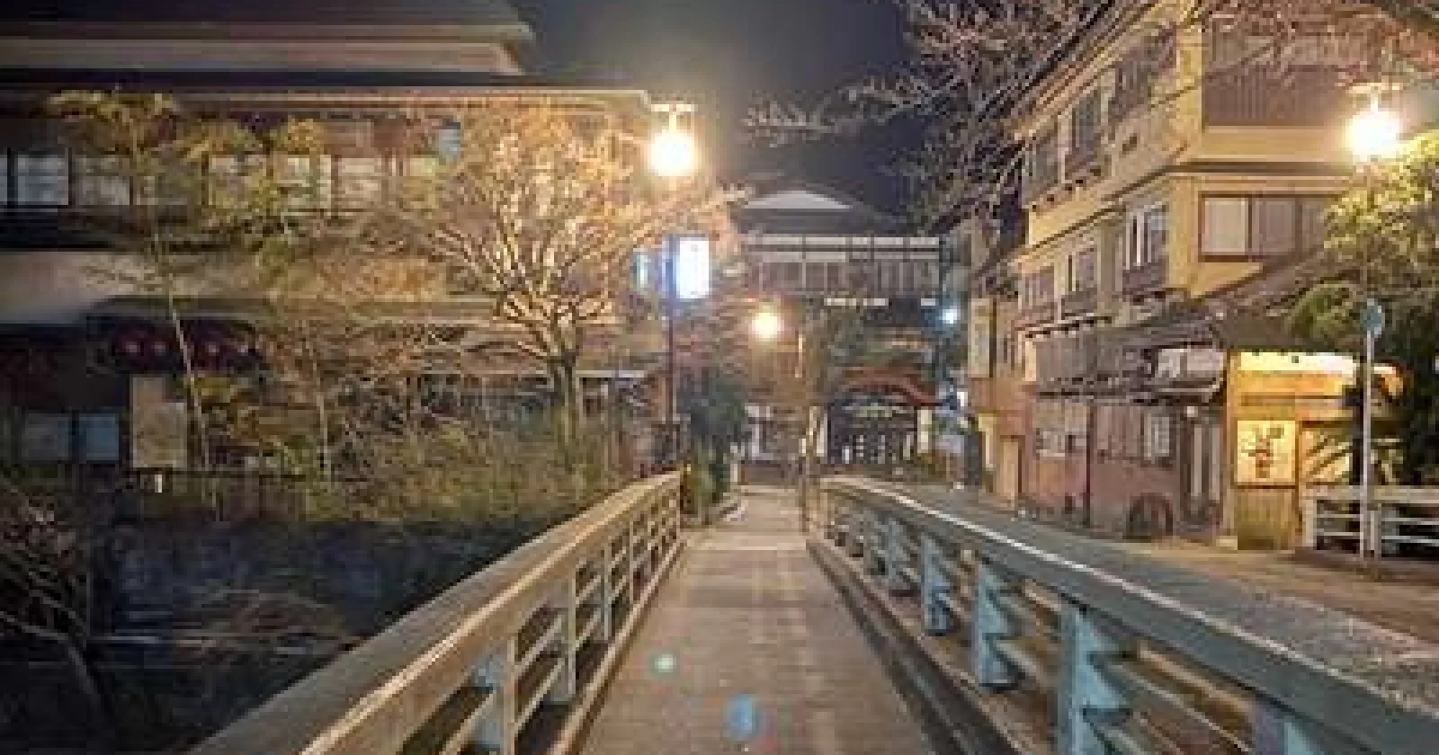 【1R個室寮完備】湯河原の旅館でフロント業務