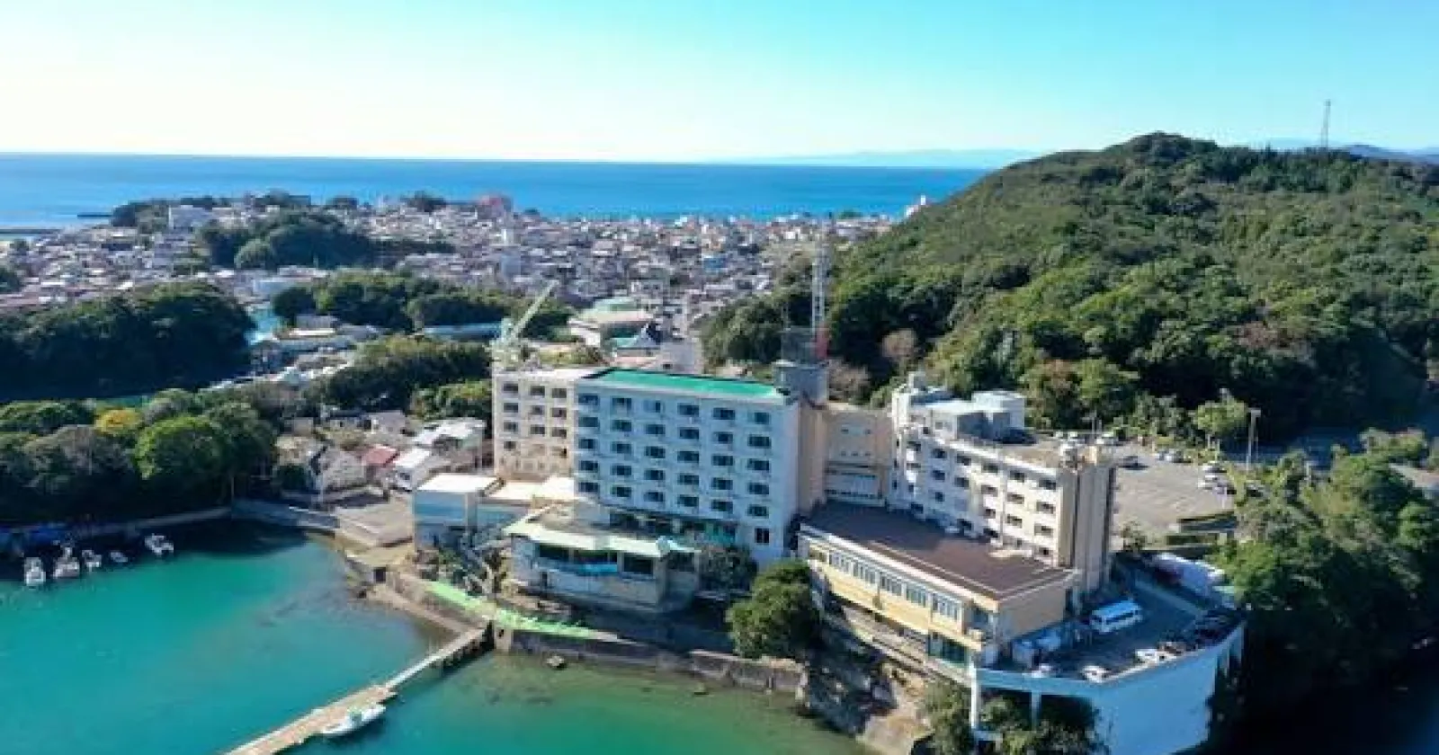 【大人気の満了率高い施設求人】休日も食事無料！満了率高いです◎周辺観光スポット多数です！伊勢志摩の絶景温泉宿で調理補助のお仕事！
